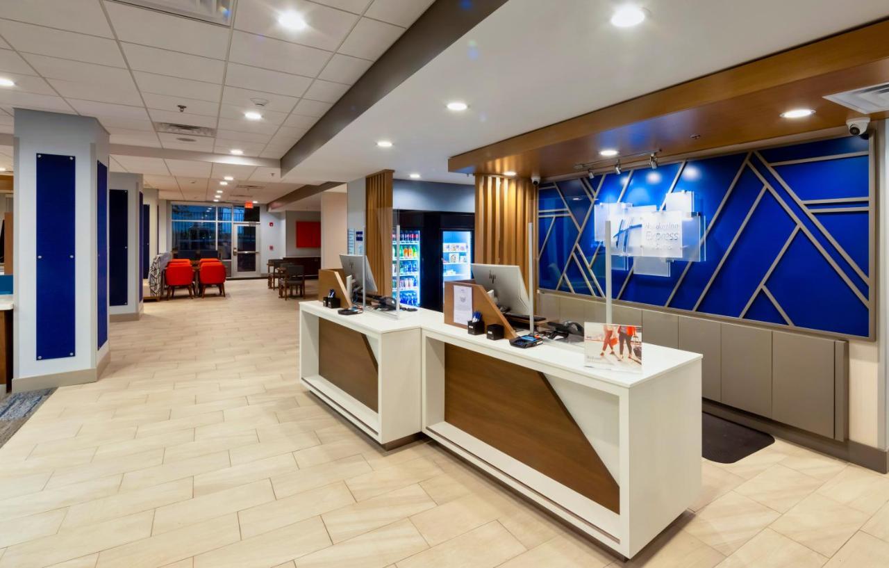 Holiday Inn Express & Suites - Harrisonburg University Area By Ihg Exterior foto