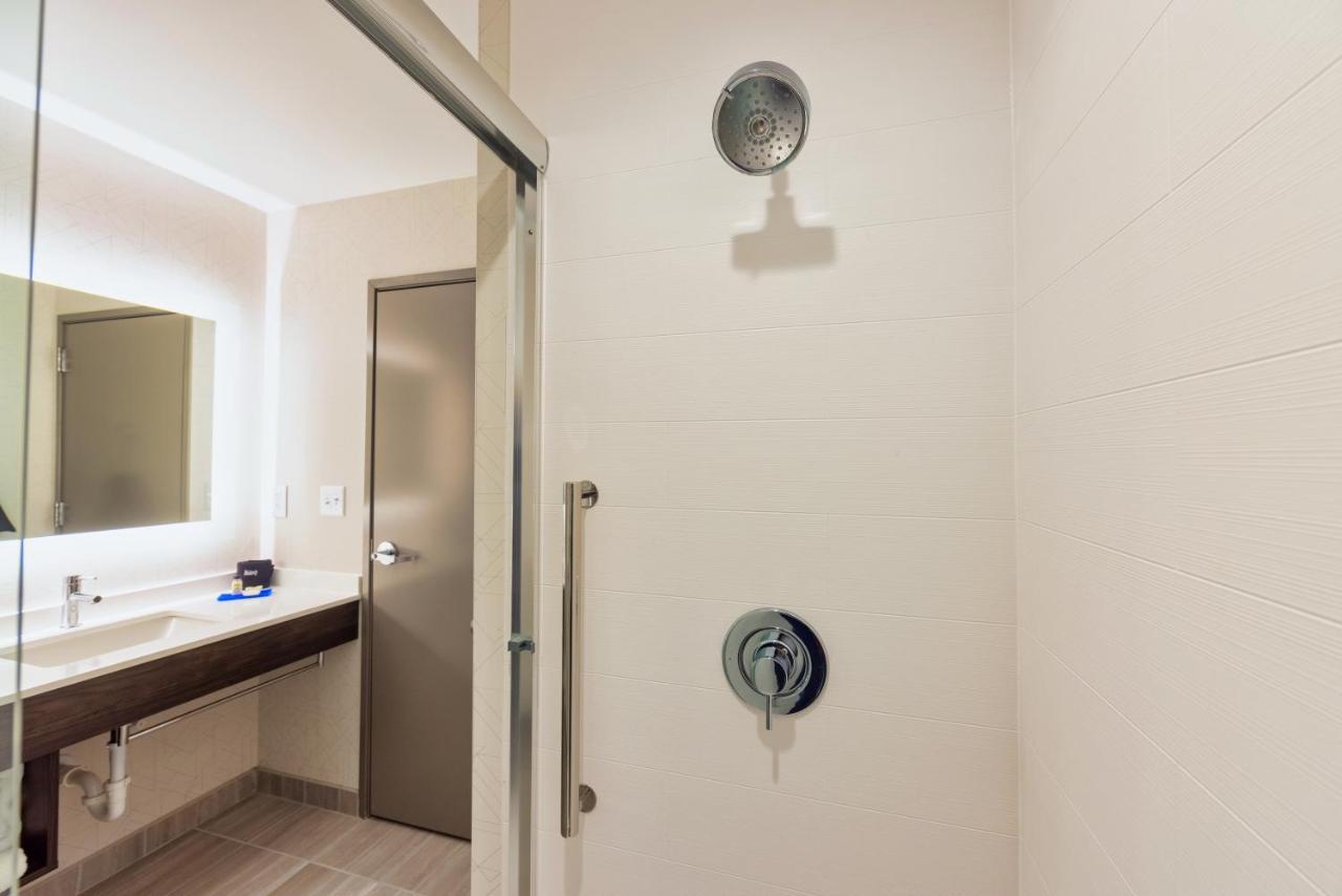 Holiday Inn Express & Suites - Harrisonburg University Area By Ihg Exterior foto